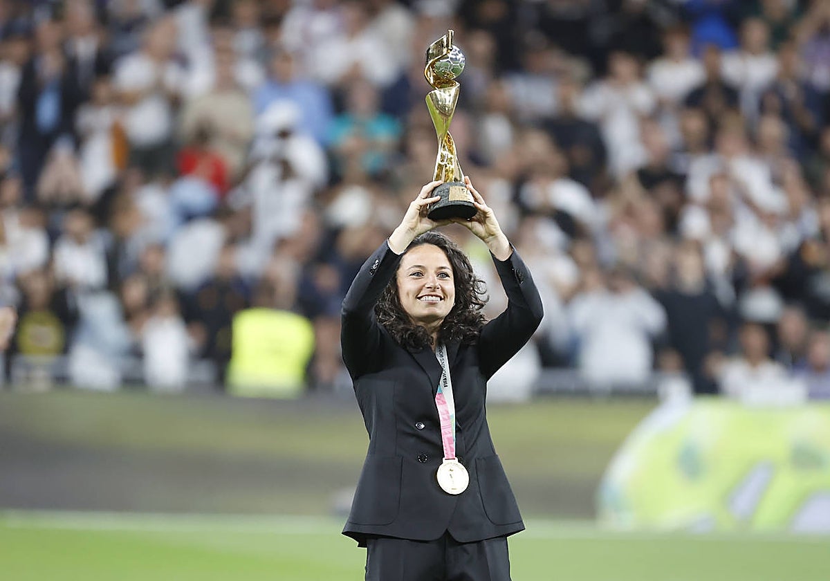 Ivana Andrés, capitana de la Selección española femenina de fútbol