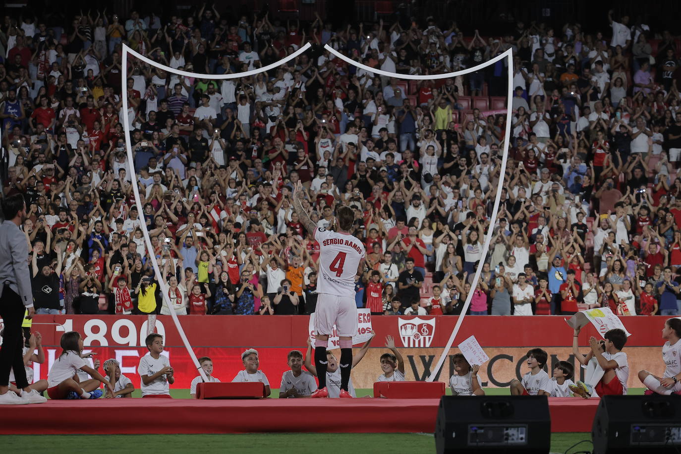 La presentación de Sergio Ramos como nuevo jugador del Sevilla FC