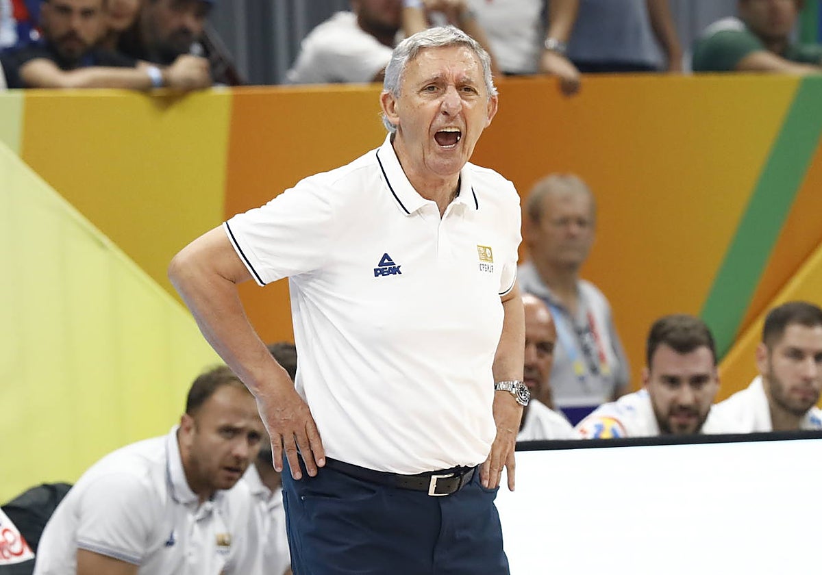 Pesic, durante un partido de Serbia del Mundial