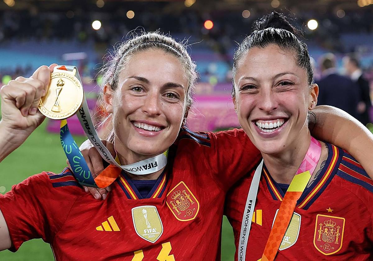Alexia Putellas y Jenni Hermoso en una imagen de archivo.