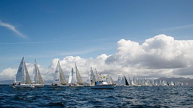 Gran día de regatas en Bayona