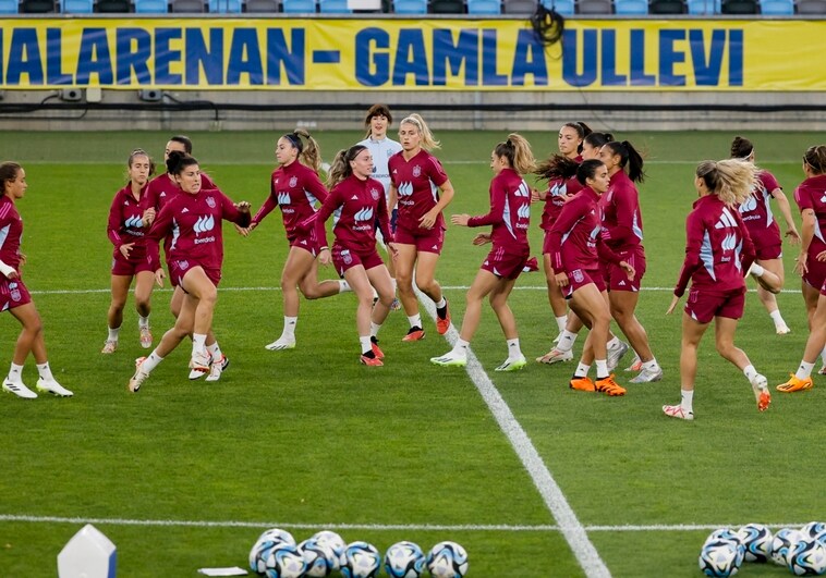 Entrenamiento de la selección femenina de fútbol en la previa del partido ante Suecia