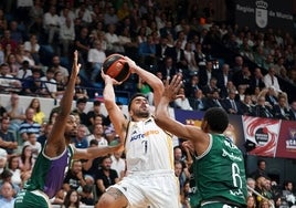 Campazzo devuelve la magia a la ACB
