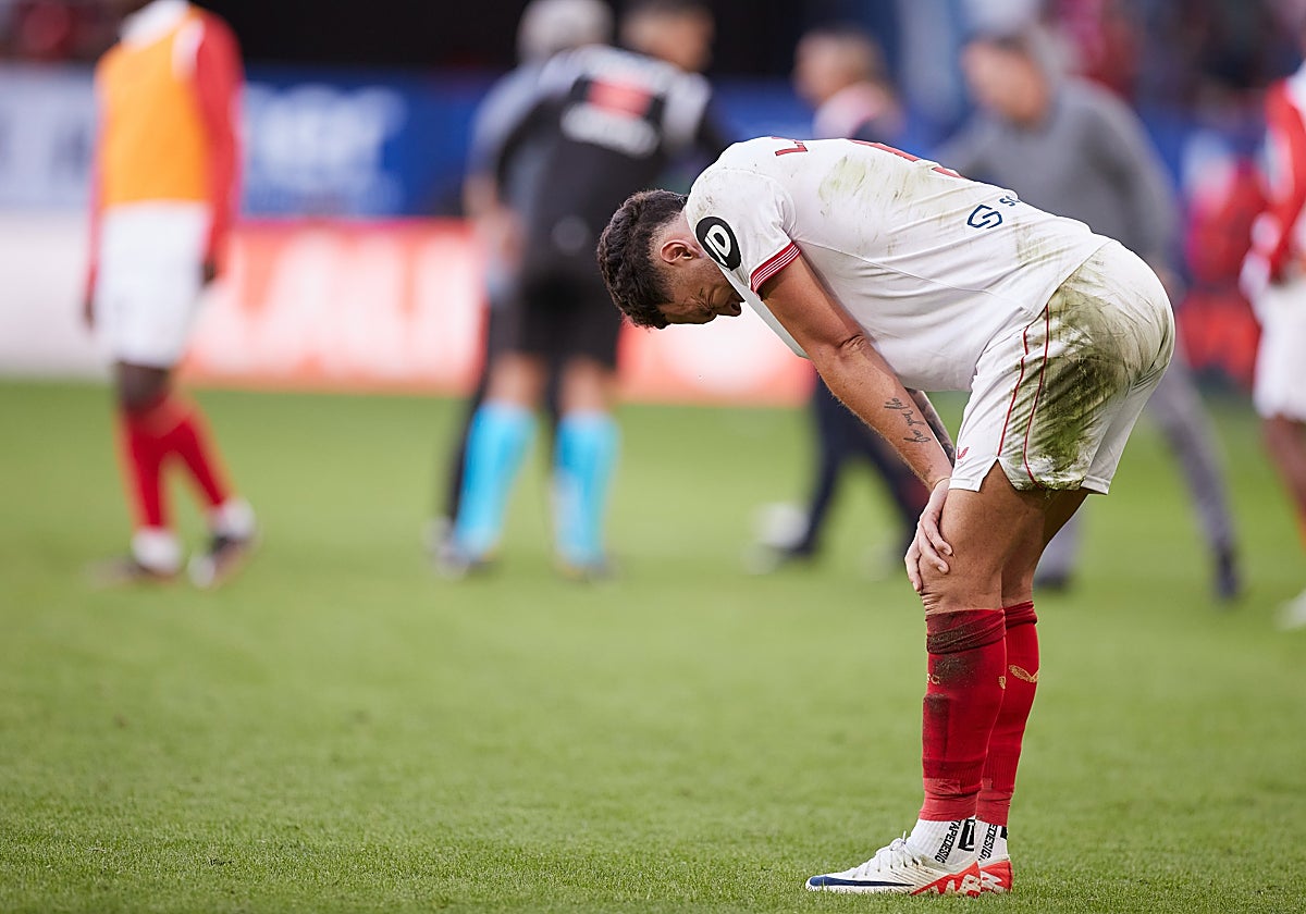 El extremo argentino del Sevilla Lucas Ocampos durante el partido ante el Osasuna en El Sadar