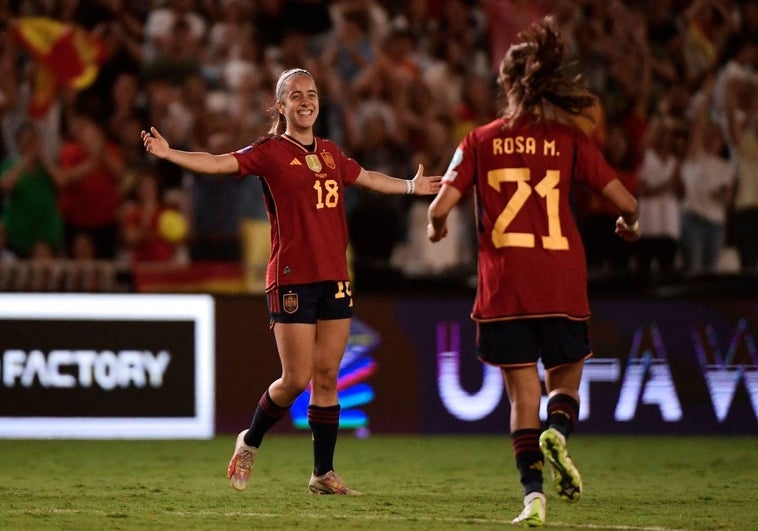 Maite Oroz festeja su gol