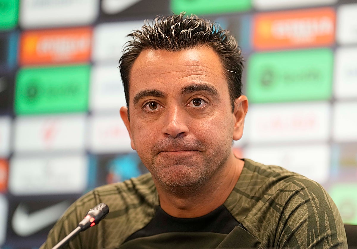 El entrenador del Barcelona, Xavi Hernández, durante la rueda de prensa previa al partido de LaLiga que mañana disputarán ante el Sevilla