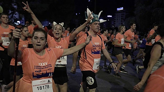 ¿Has corrido la Carrera Nocturna de Sevilla 2023? Búscate (III)