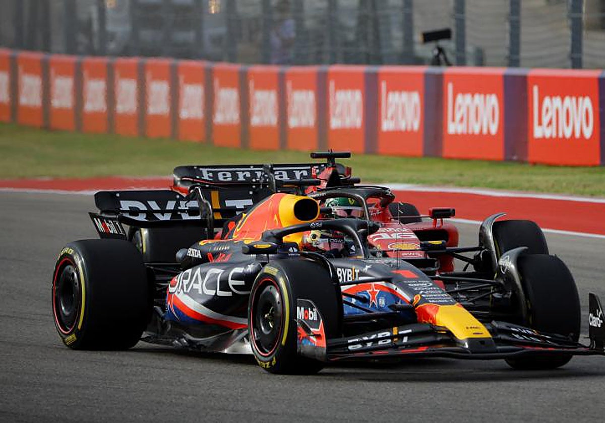 Verstappen cierra a Leclerc en la salida