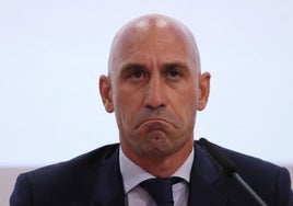 La FIFA inhabilita a Rubiales durante tres años