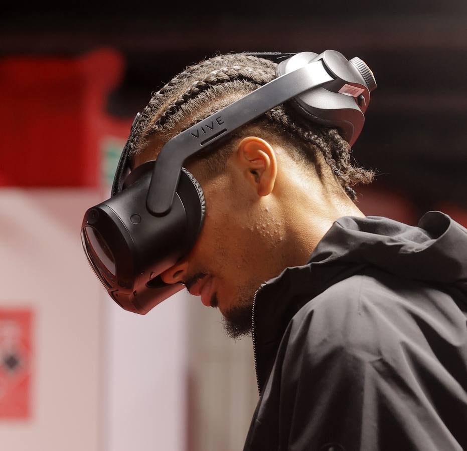 Presentación a los medios del nuevo tour virtual por el estadio Sánchez-Pizjuán