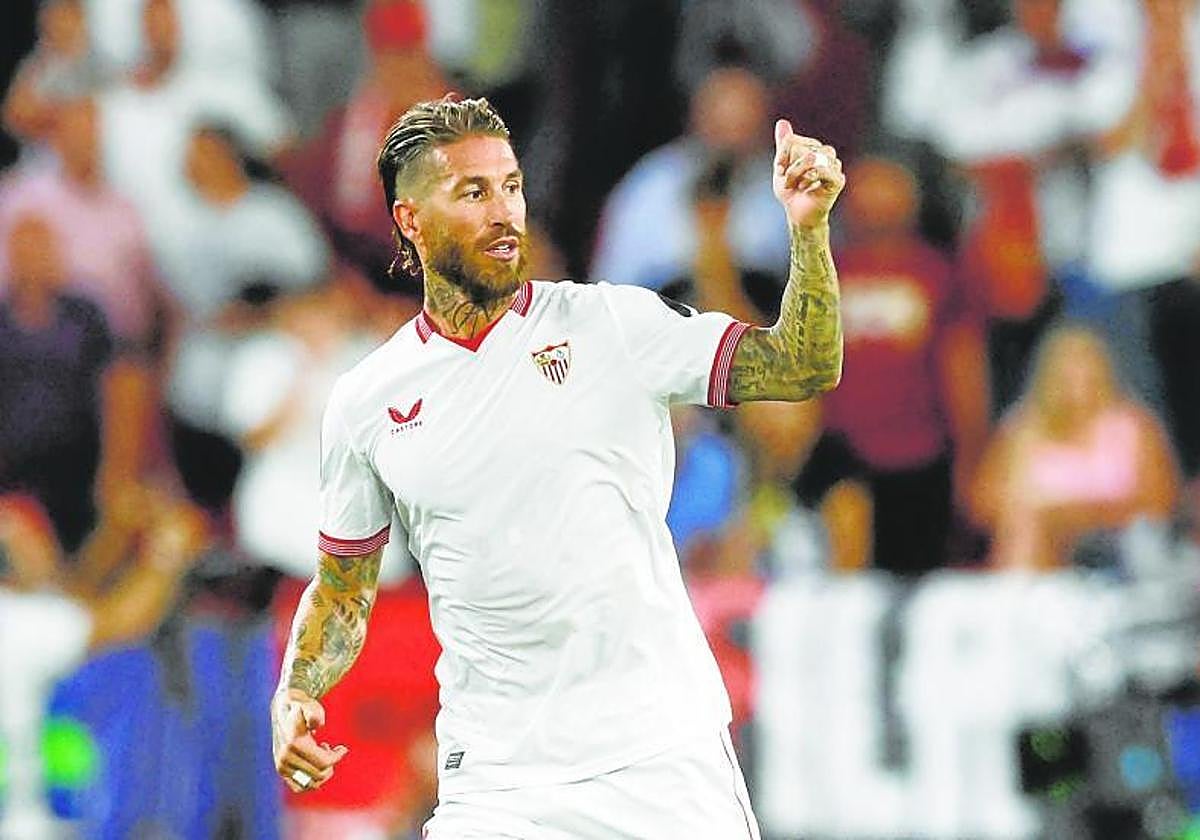 Sergio Ramos durante un partido en el Ramón Sánchez-Pizjuán