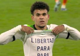 Luis Díaz salva al Liverpool en su regreso con su gol más importante: «Libertad para papá»