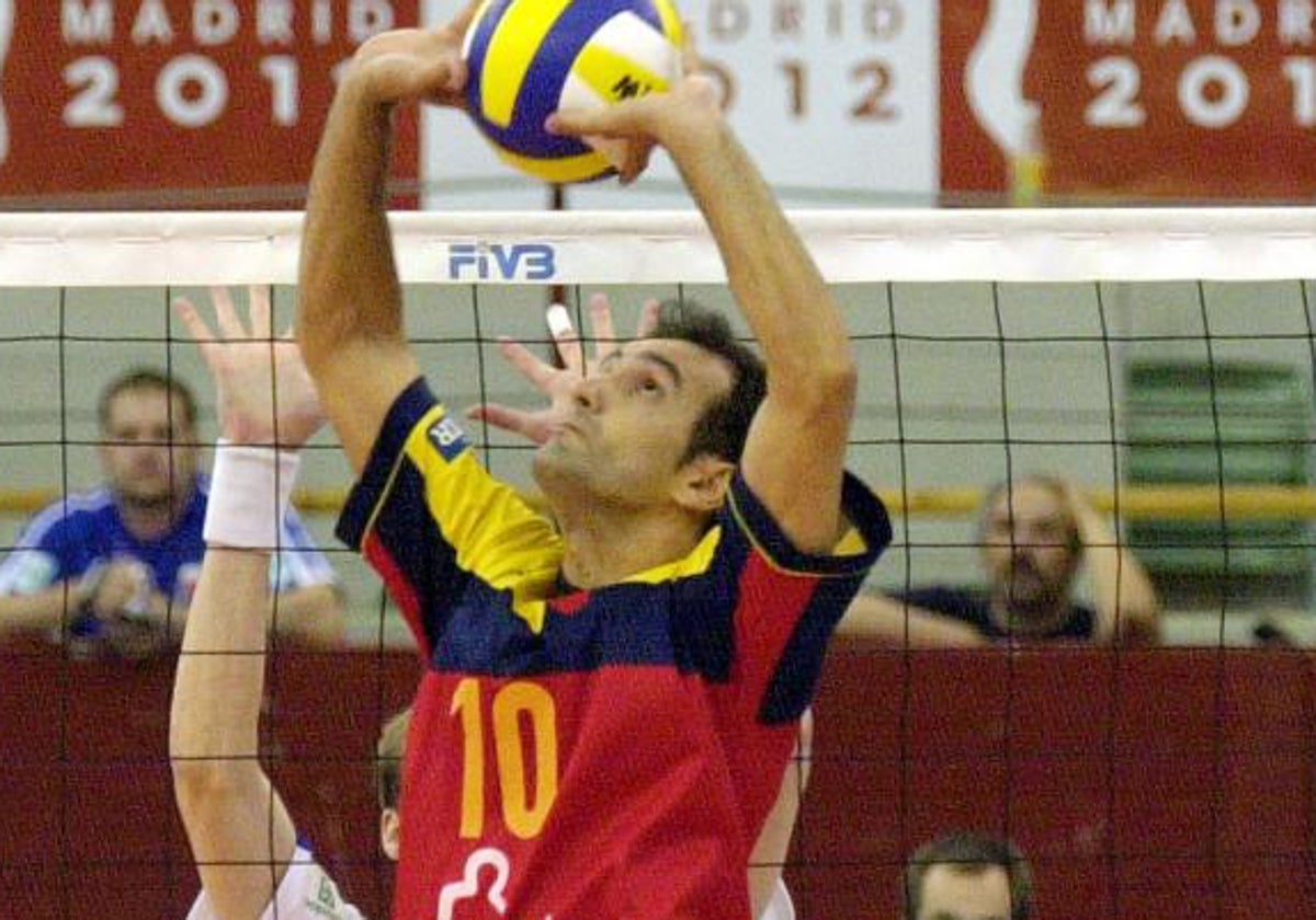 Cosme Prenafeta, en un partido de la selección española en 2003