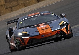Otro volante español de oro: a 250 km/h con los campeones del McLaren Trophy