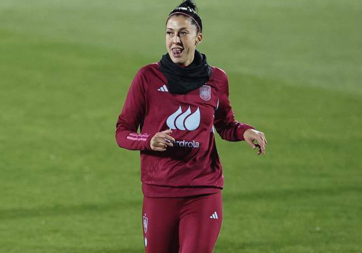 Jennifer Hermoso, en el entrenamiento de la selección este lunes