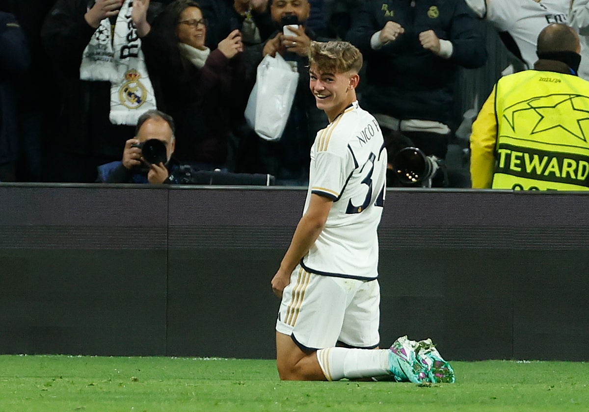 Nico Paz, celebrando su gol ante el Nápoles
