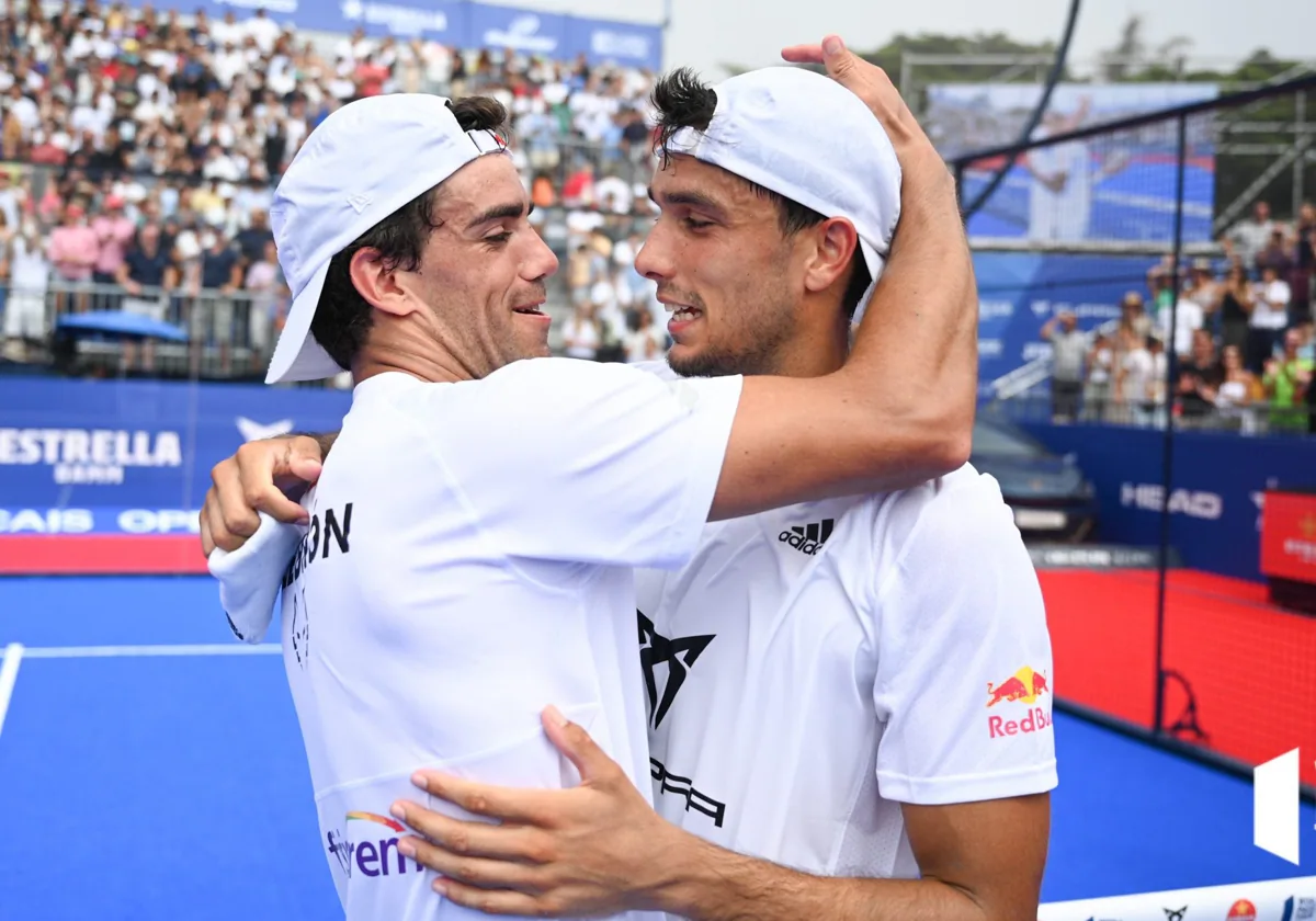 Alejandro Galán y Juan Lebrón celebran un triunfo