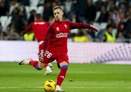 El Bayern de Múnich hace oficial el fichaje de Bryan Zaragoza, internacional español del Granada