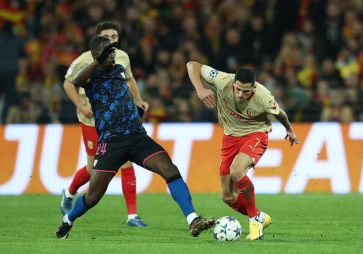 Soumaré pelea por un balón con Sotoca