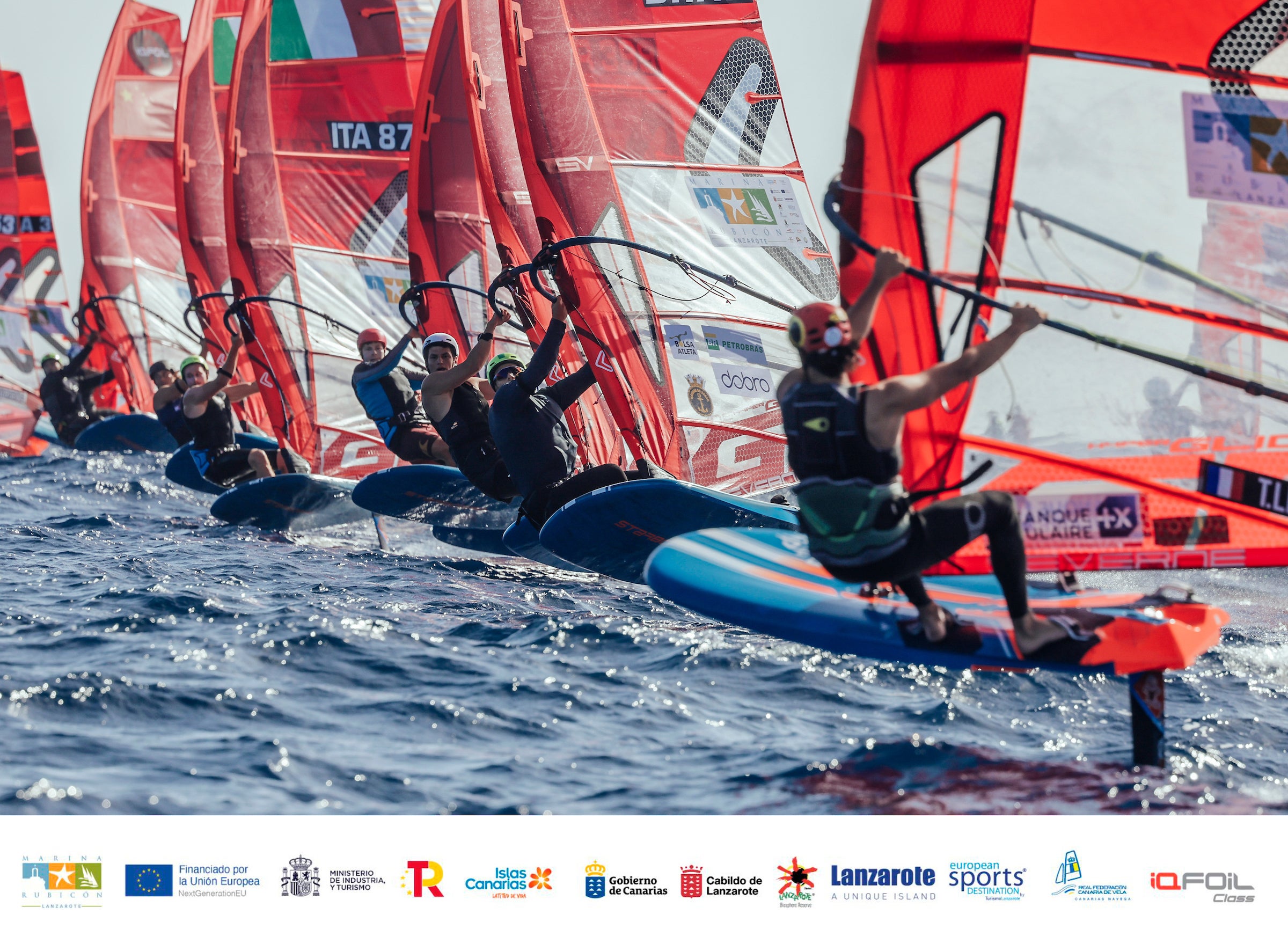 Los iQFOiL Games de Los Lanzarote se resolverán en una serie de emocionantes medallas