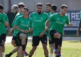 El final de un ciclo de capitanes: adiós a Guardado, Joaquín y Canales en siete meses