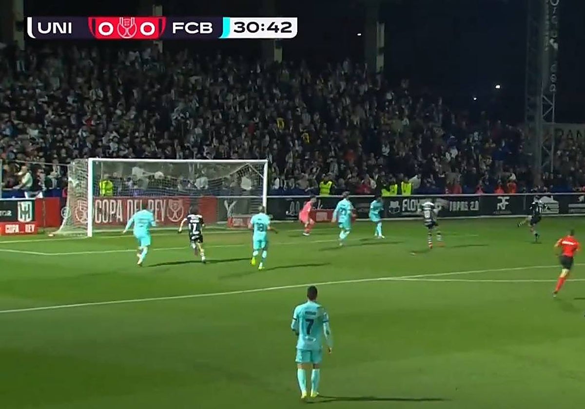 Así ha sido el golazo del Unionistas que puso contra las cuerdas al Barcelona
