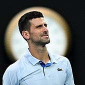 Djokovic celebra su centenario en Melbourne con el pase a octavos