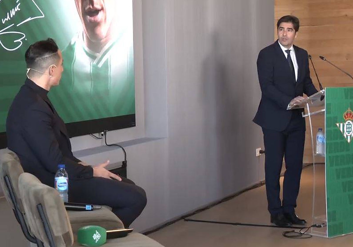 Haro, en sus palabras dedicadas a Guardado en el acto de homenaje en su despedida del Betis