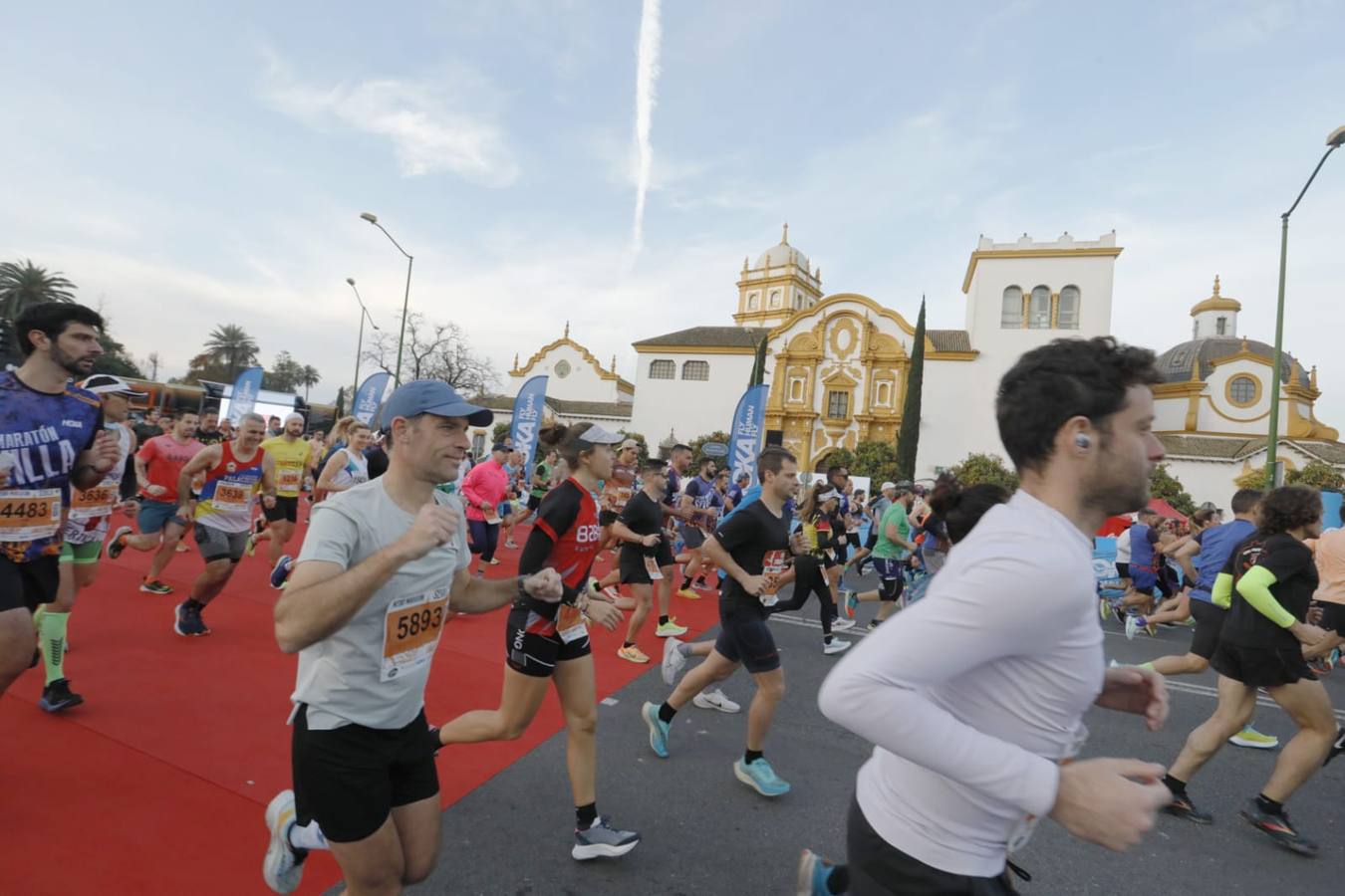 Salida del Medio Maratón en Sevilla 2024