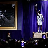 Así es la primera estatua con la que los Lakers instalarán a Kobe Bryant en la eternidad