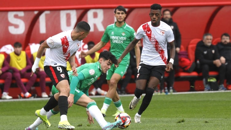 Los filiales se neutralizan bajo la lluvia (1-1)