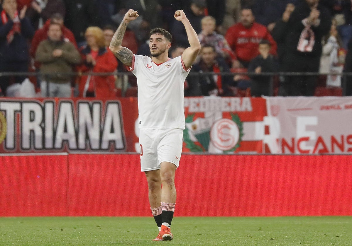 Isaac celebra su gol en el Sevilla - Atlético del pasado domingo en el Sánchez-Pizjuán