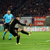 La obra de arte de Brahim en el golazo al Leipzig