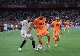 Dónde ver Valencia - Sevilla: canal de TV y streaming online del partido de LaLiga EA Sports 2023-2024