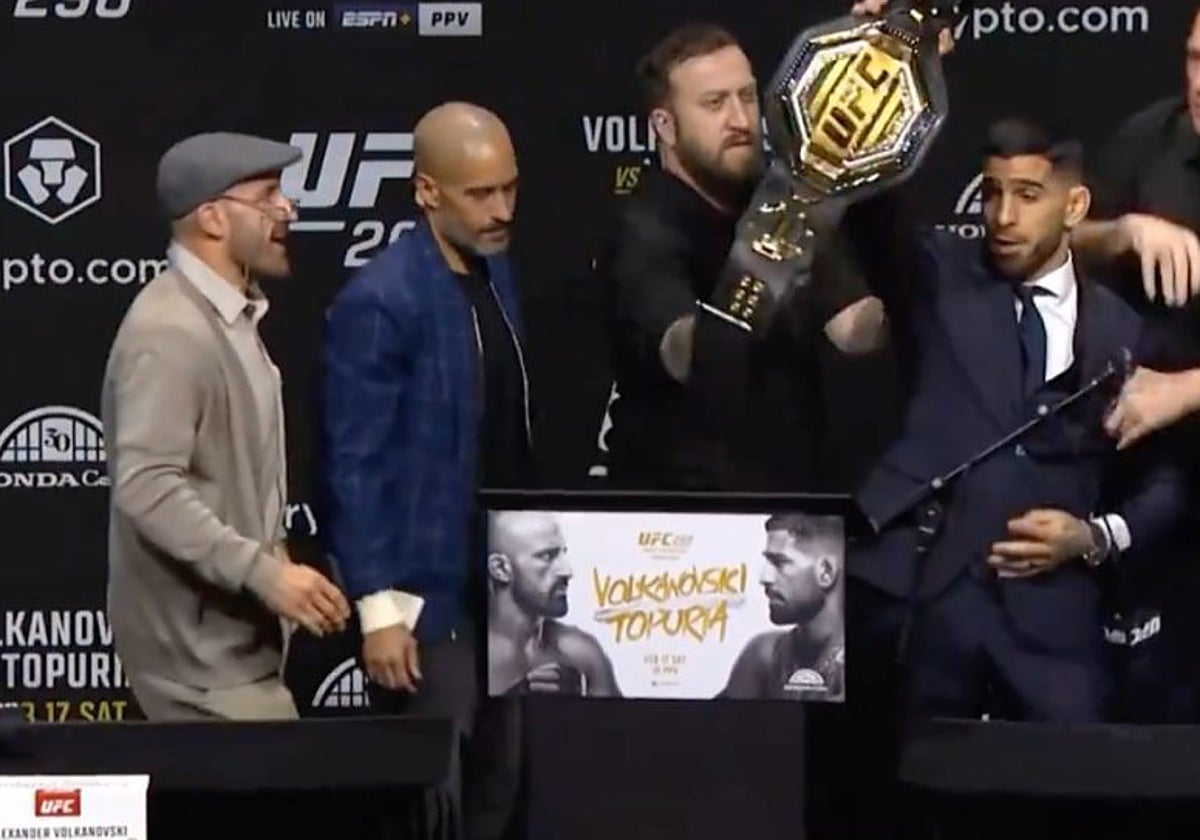 Topuria le arrebata el cinturón de campeón a Volkanovski