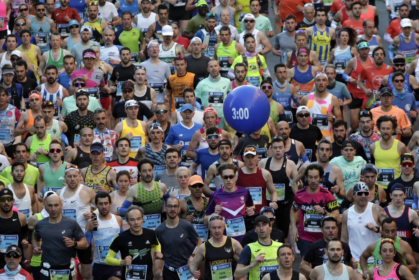 Corredores por el centro histórico de Sevilla