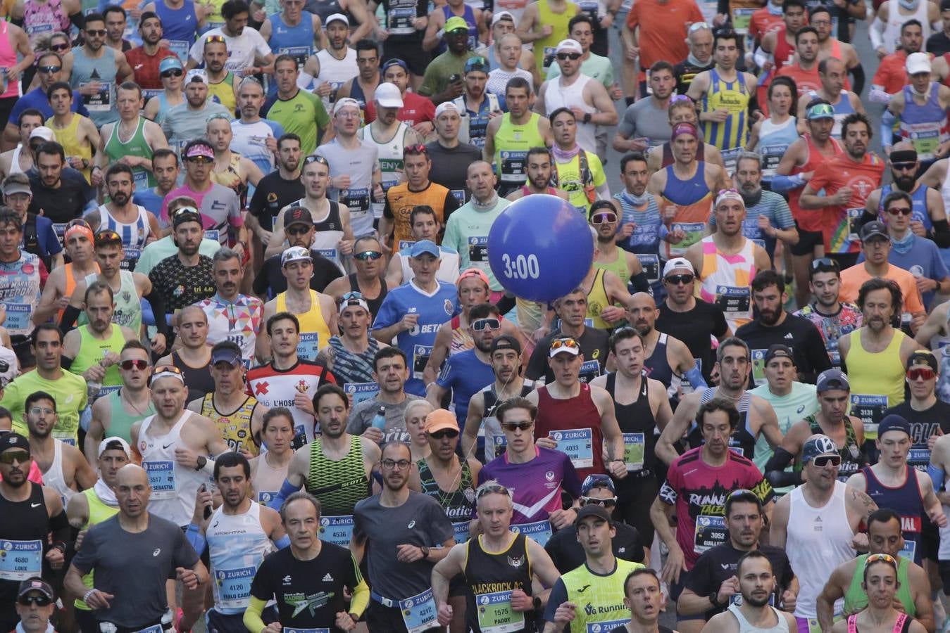 Corredores por el centro histórico de Sevilla