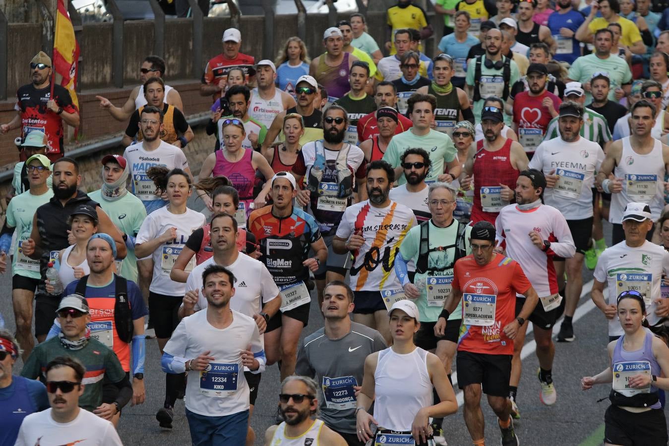 Corredores por el centro histórico de Sevilla