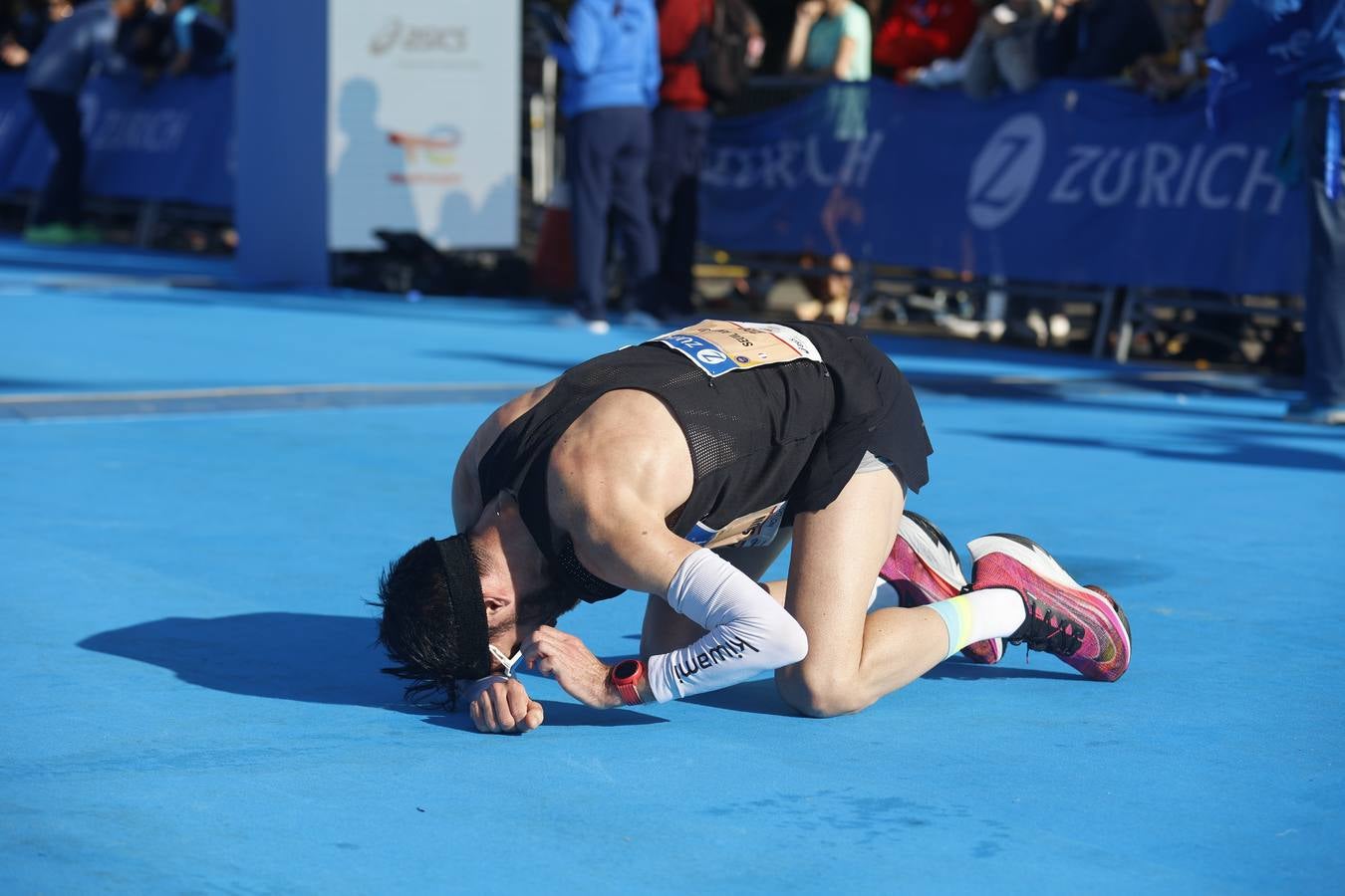 Corredores llegando a la meta del maratón