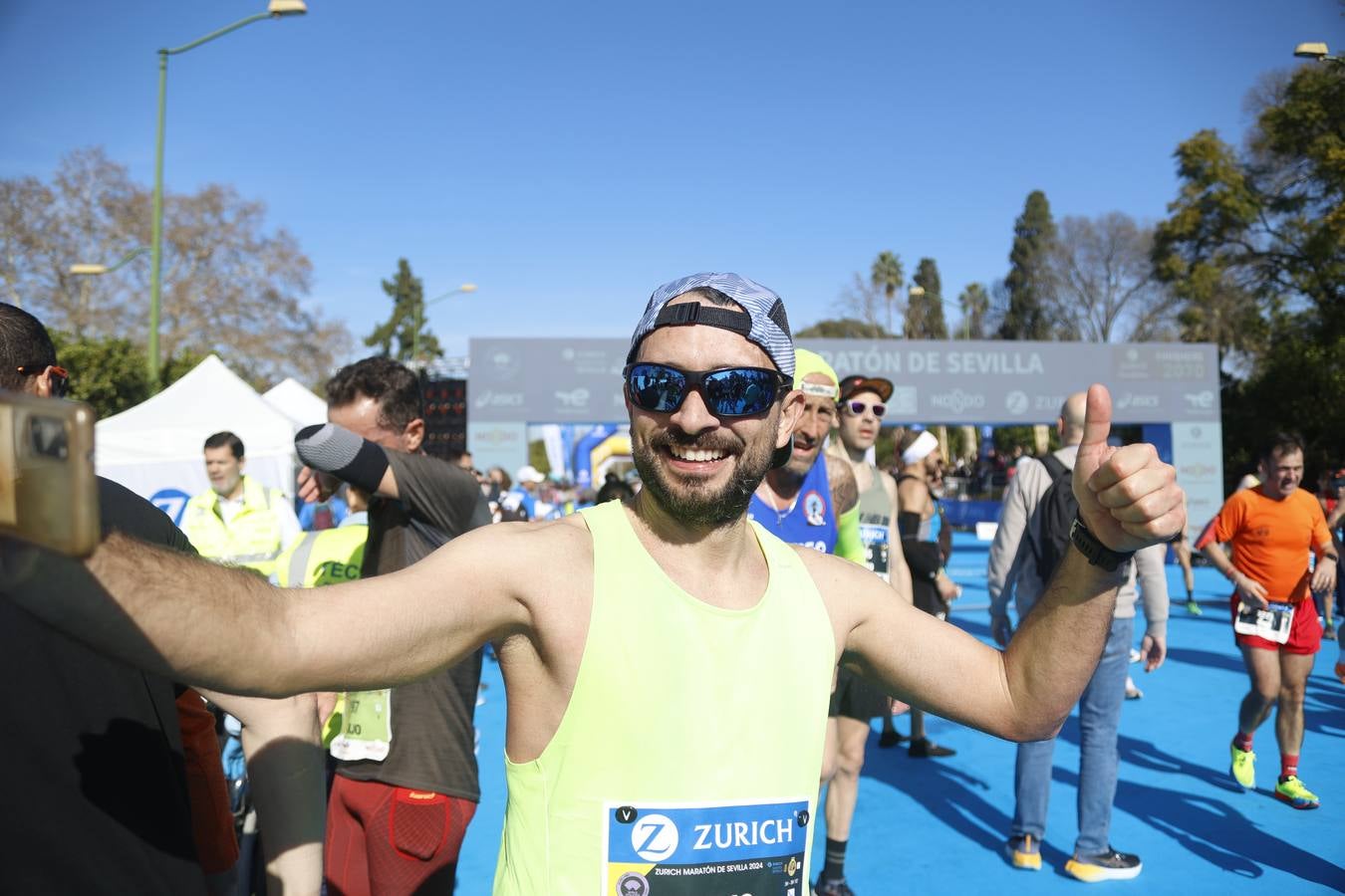 Corredores llegando a la meta del maratón