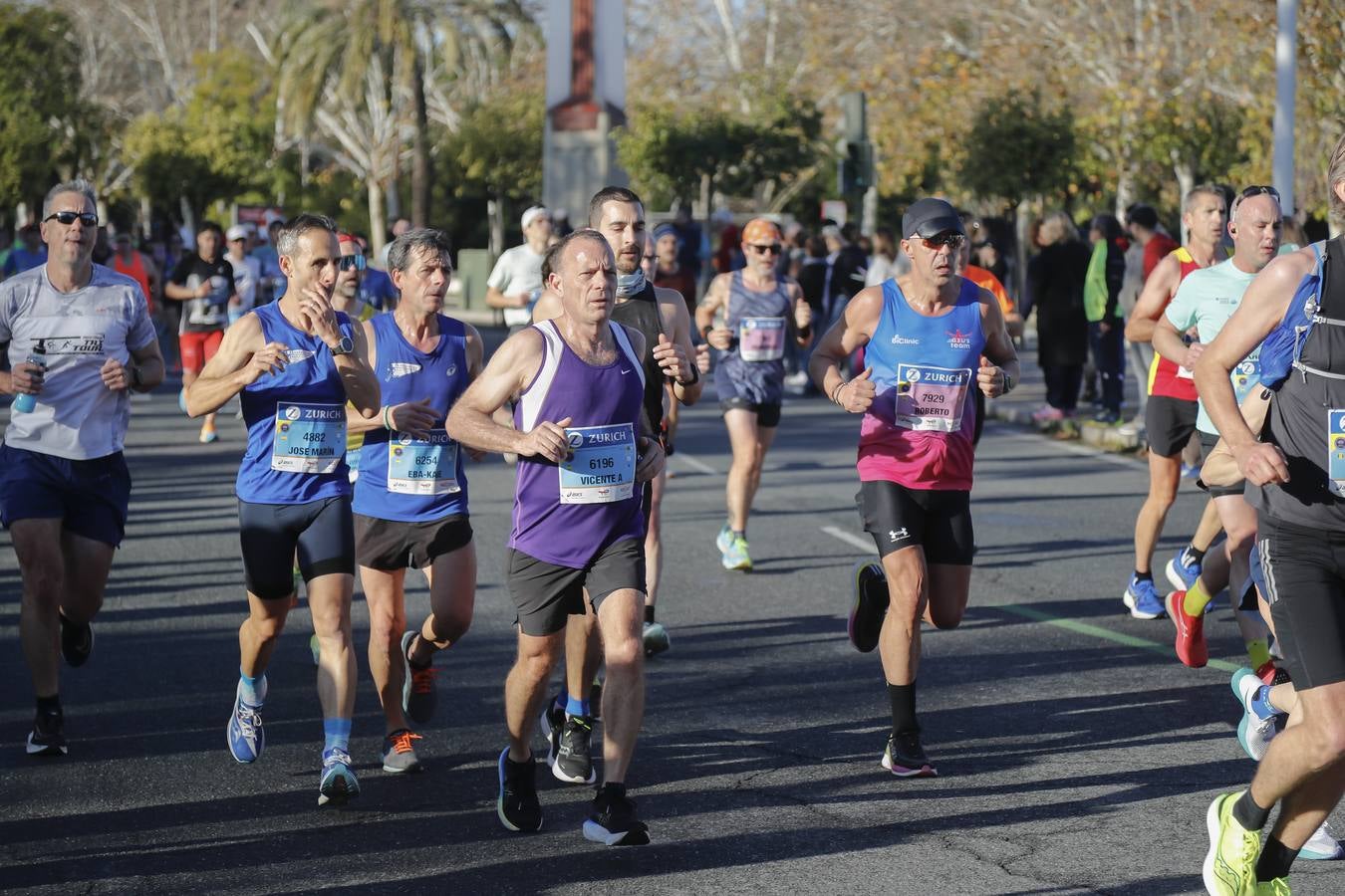 Corredores del maratón por Barqueta y Torneo