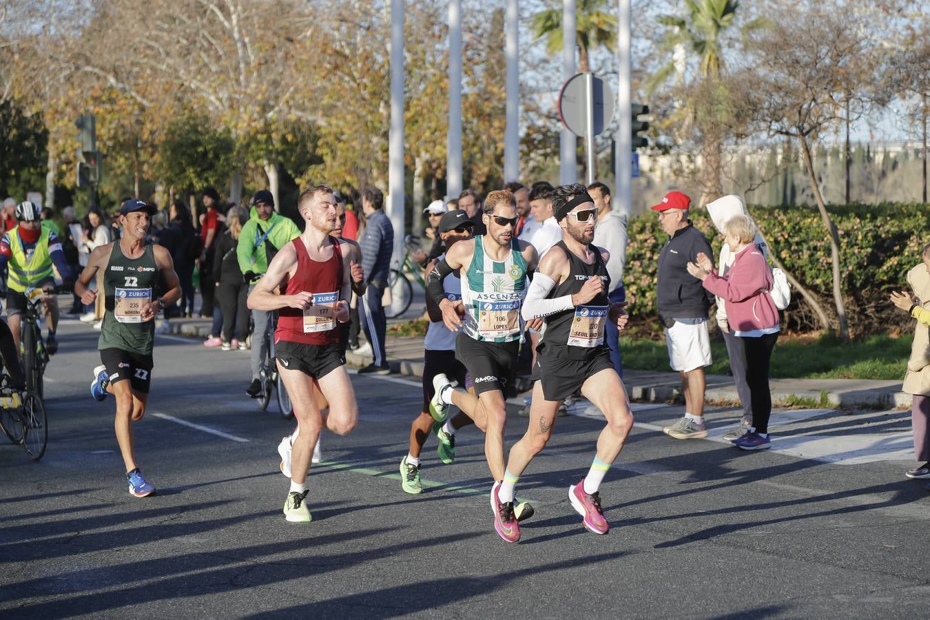 Corredores del maratón por Barqueta y Torneo