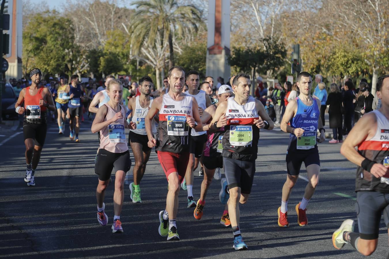 Corredores del maratón por Barqueta y Torneo