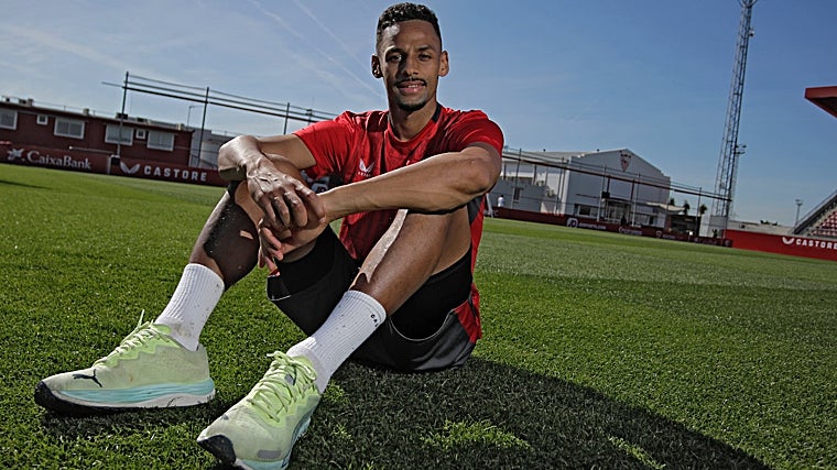 Sow, sobre el césped de la ciudad deportiva