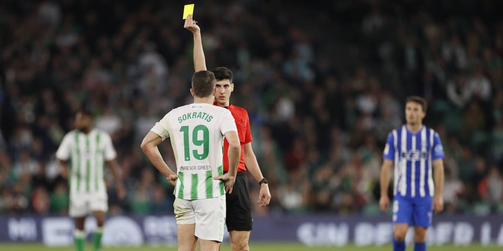Competición sancionada por Sokratis, Miranda y Marc Roca, bajas para el Betis