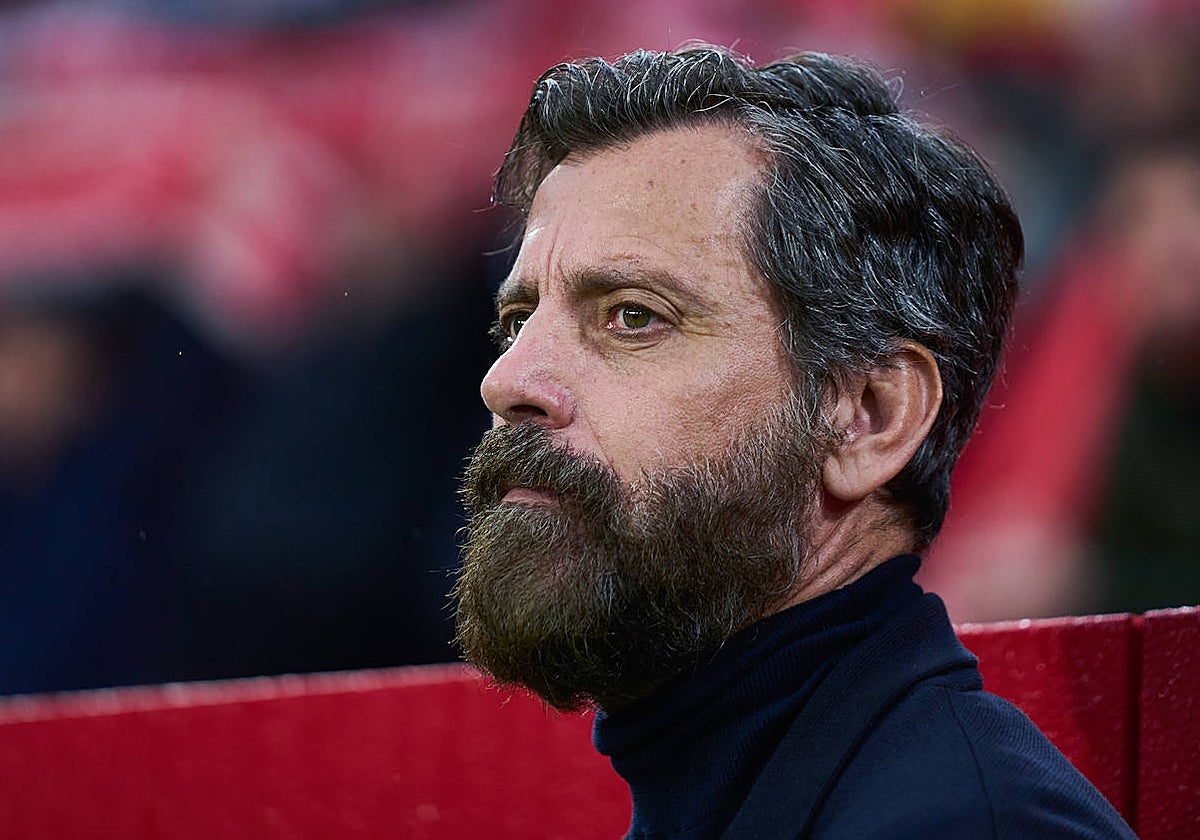 Quique Sánchez Flores, en el banquillo del Sevilla FC