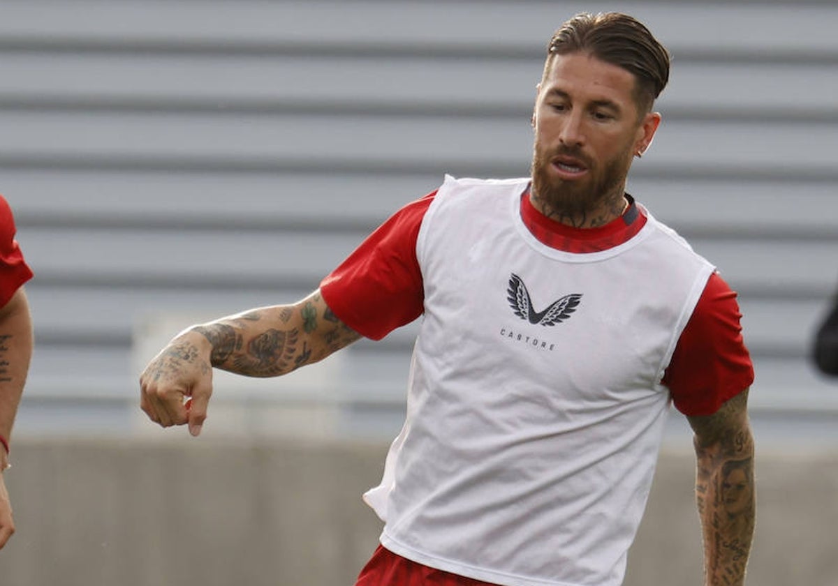 Sergio Ramos, en un entrenamiento del Sevilla