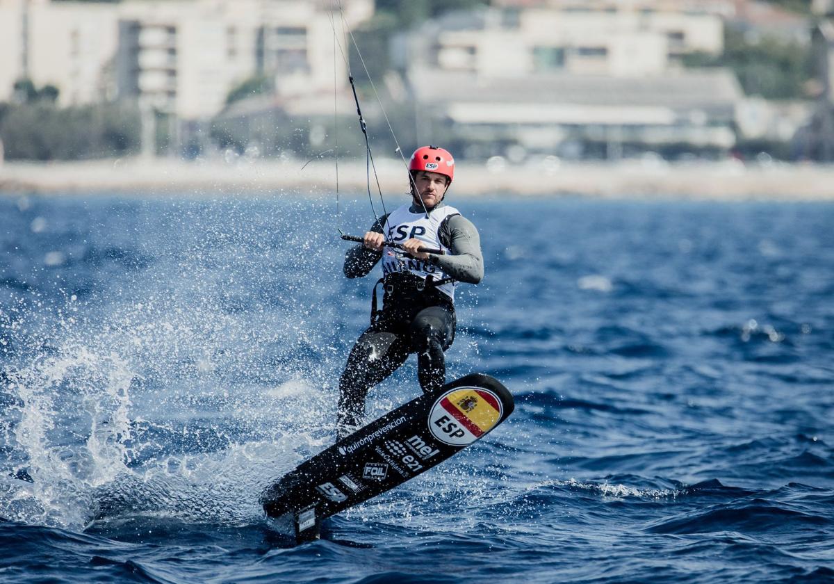 Bernat Cortés defiende el título en el Campeonato de España de Formula Kite más internacional