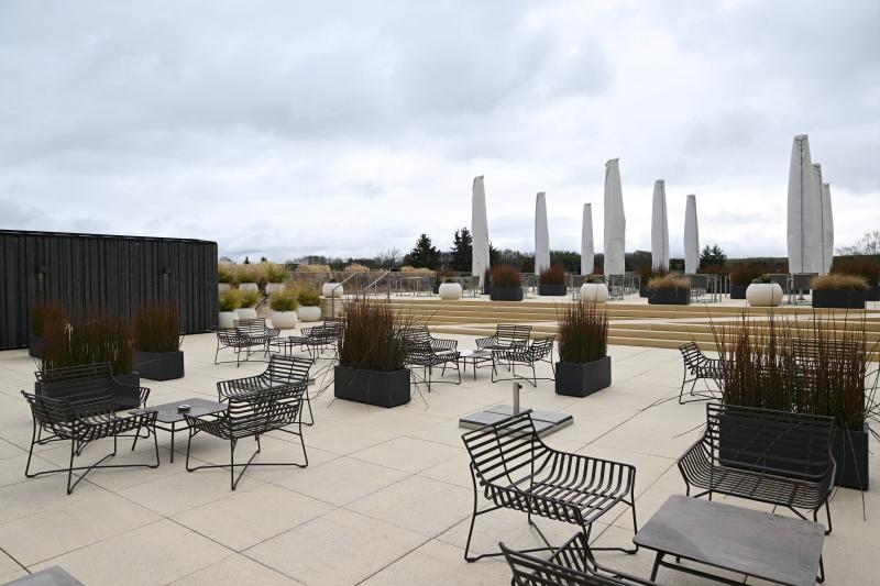 Terraza del hotel de la selección española "Der Oeschberghof" para la próxima Eurocopa de fútbol de 2024 en  Donaueschingen, Alemania.