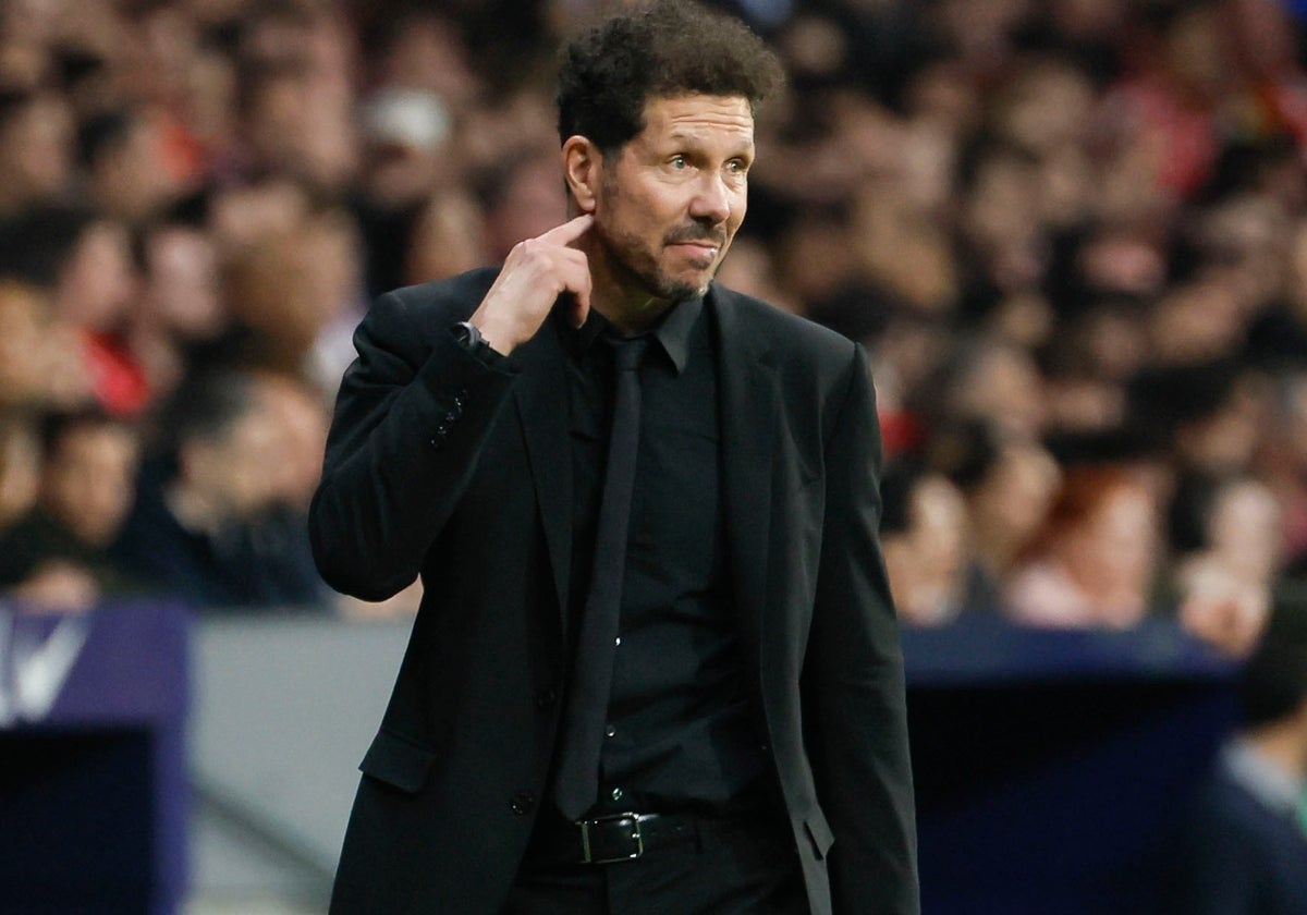 Simeone, en el partido entre el Atlético y el Barcelona del pasado domingo